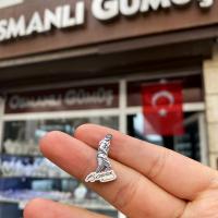 Gümüş Tasarım  Atatürk imzalı figürlü Rozet Yaka İğnesi takı