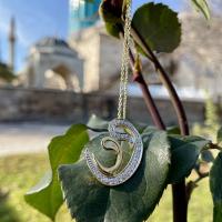 Gümüş Tasarım Taşlı Arapça Çift Vav Figürlü Bayan Kolye Takı