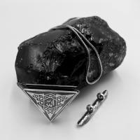 Gümüş Allah yazılı cevşen trend özel işlemeli üçgen model muska kolye takı