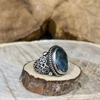 Gümüş Tasarım Kök Zümrüt Taşlı Oval Model Erkek Yüzük Takı